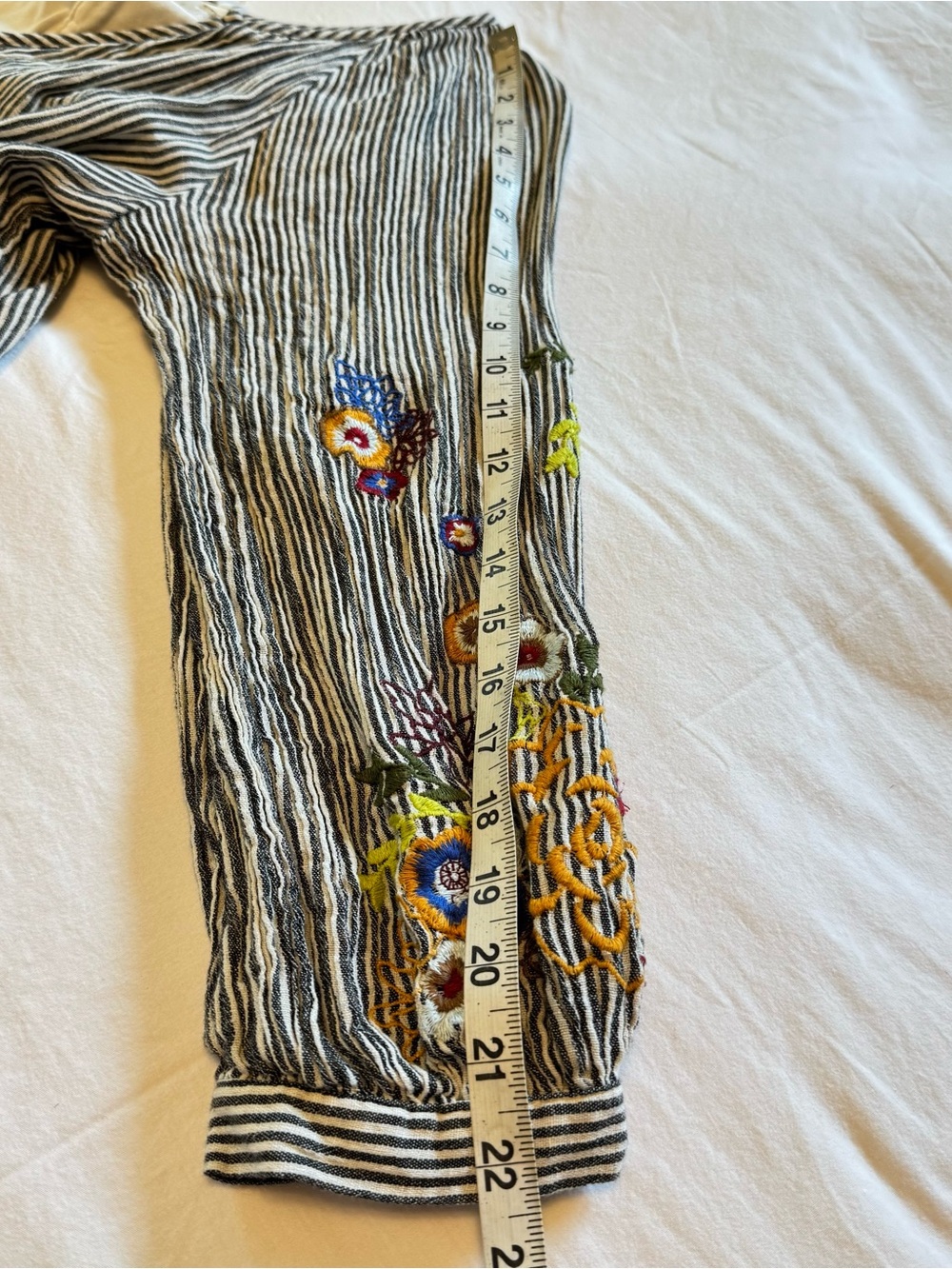Feather Bone by Anthropologie Lindsey Striped Embroidered Floral Dress
Sz Small - Picture 11 of 13